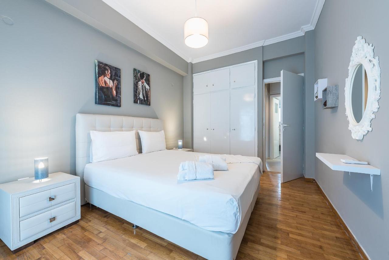 Modern City Apartment By Cloudkeys Athens Exterior photo
